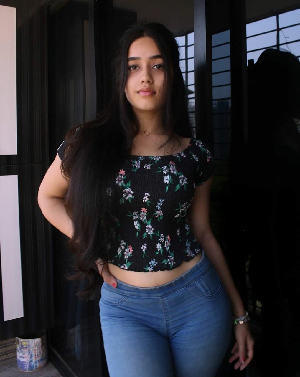 Gandhinagar Full satisfied independent call Girl  hours available i