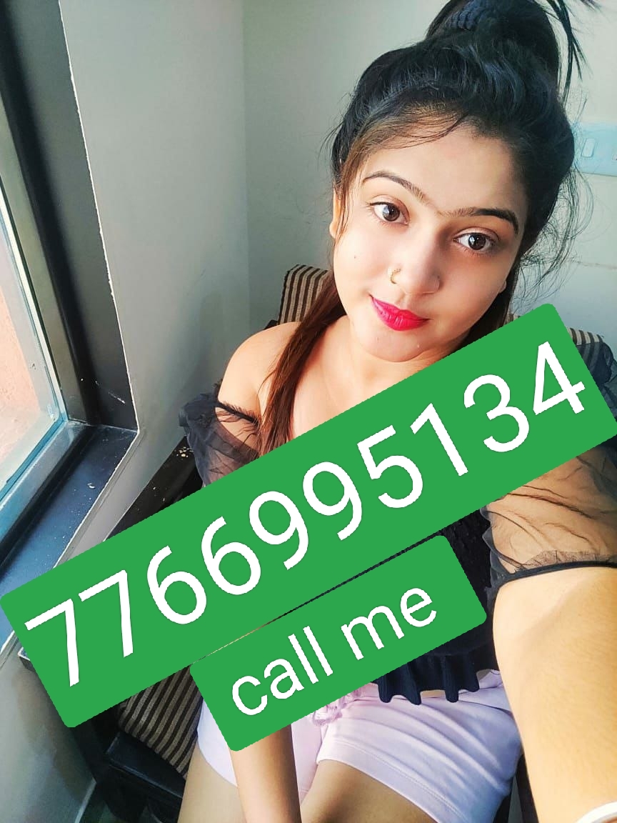 Janakpuri call girl Real service provider college girl 