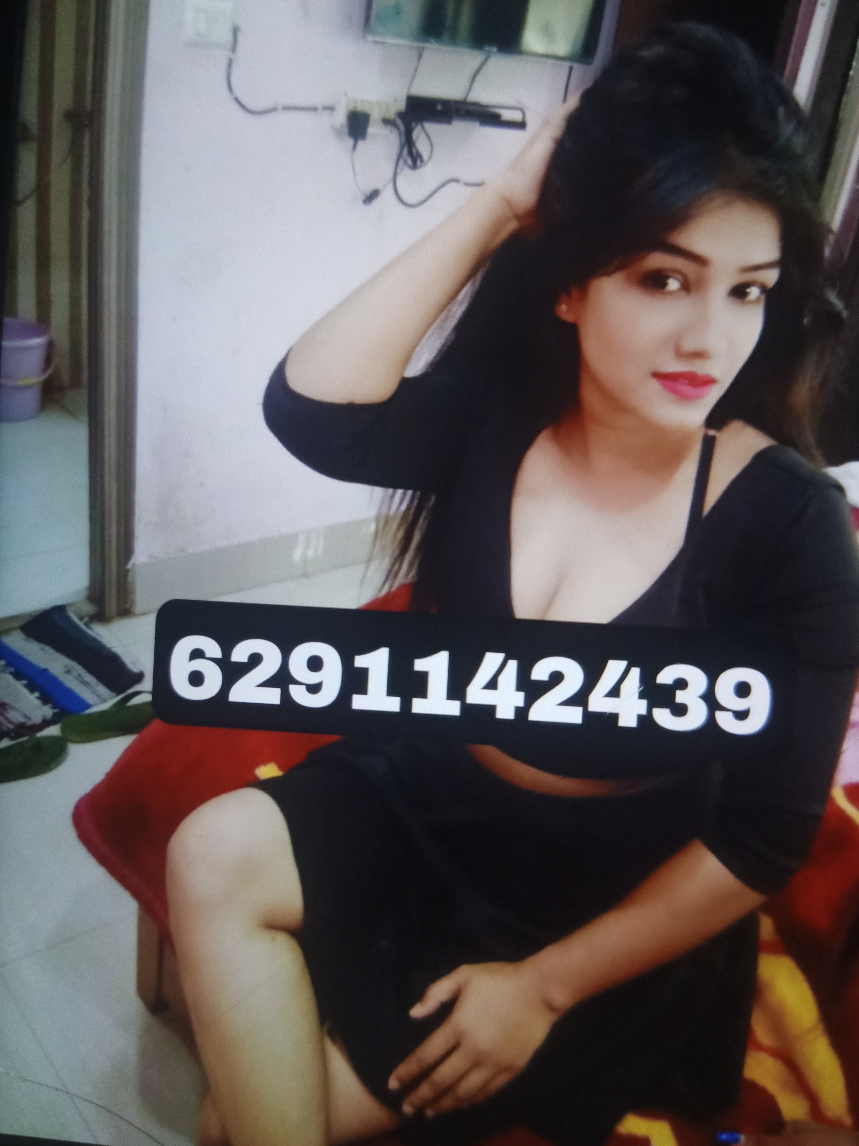 Hot and beautiful full sexy college girl provider best regards 
