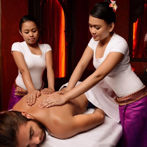 Female to Male Body Massage in Delhi