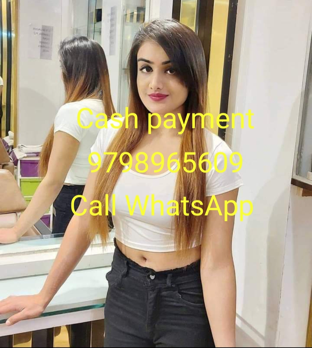 Bandra I am college girl VIP model low price anytime available high pr