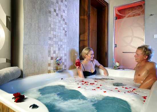 Spa World Spa Body To Body Massage In Pimpri-Chinchwad 