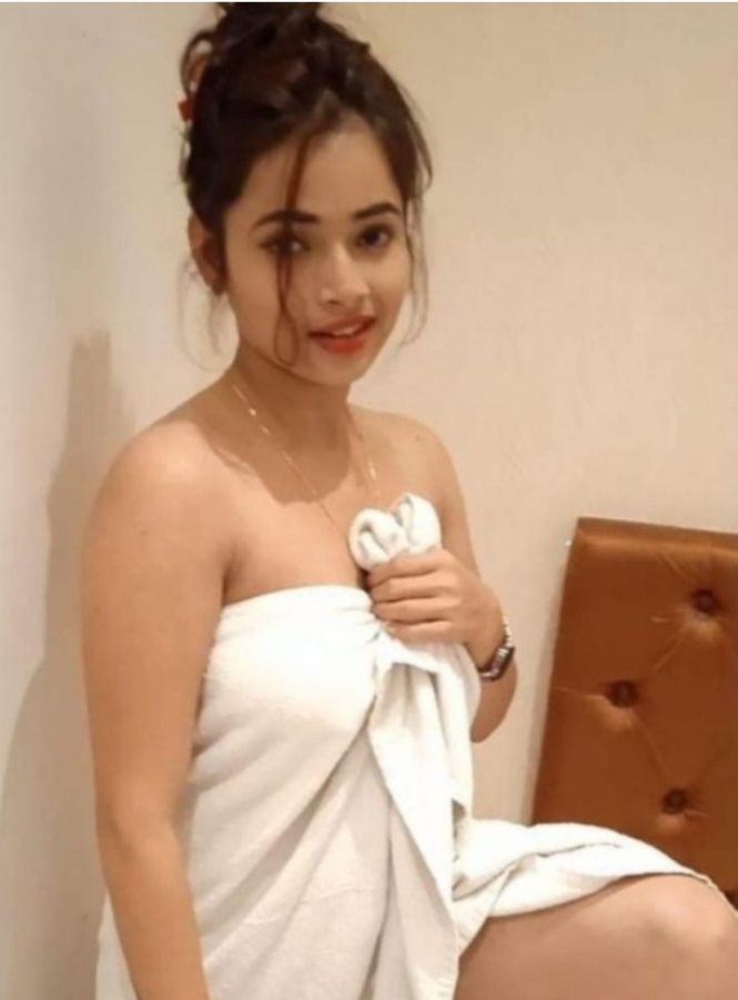 Hitech City ONLY CASH PAYMENT CALL GIRL AVAILABLE IN JENIFER GOOD LOOKING