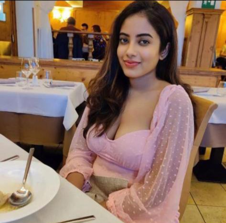 Myself ❣️ divyanshi❣️ best vip independent high profile sarvice