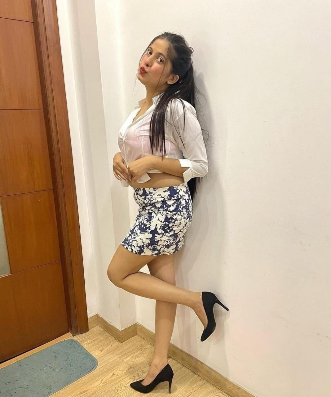 Hyderabad Full satisfied independent call Girl  hours available anytime