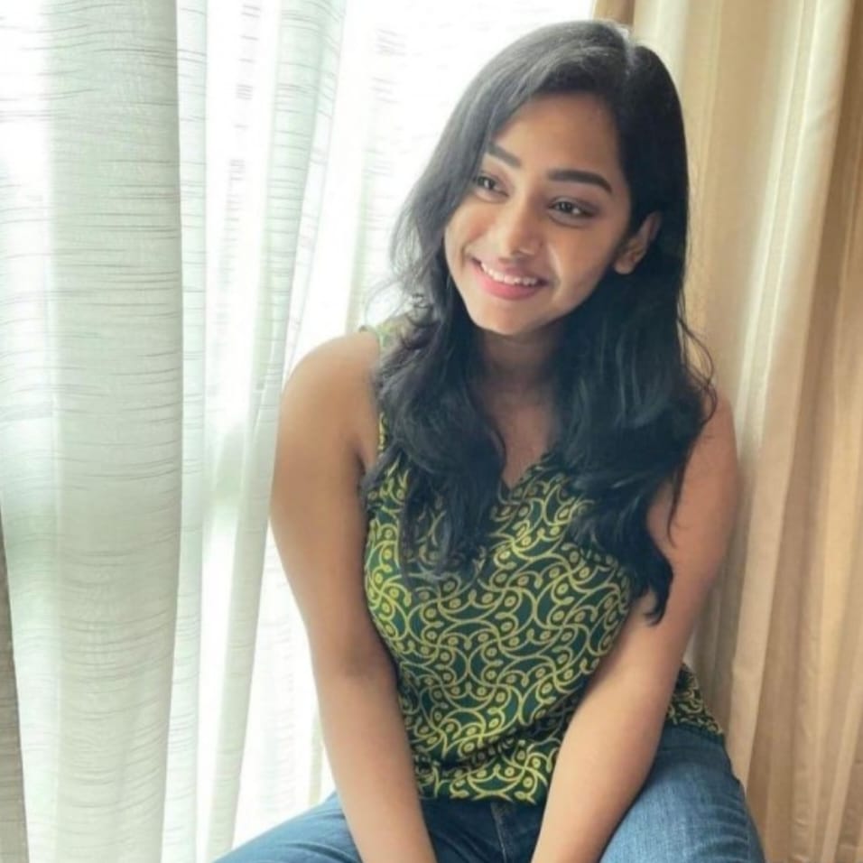 Banjara hills low 👉🤙𝟗𝟗𝟖𝟕𝟕𝟓𝟖𝟏𝟗𝟓 price high profile college students house wife availa