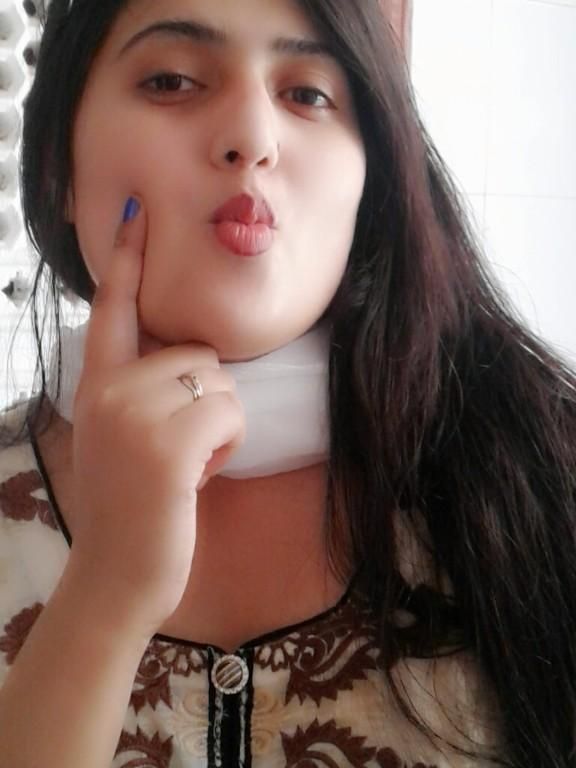 No advance payment only cash payment low price college girls service  hour