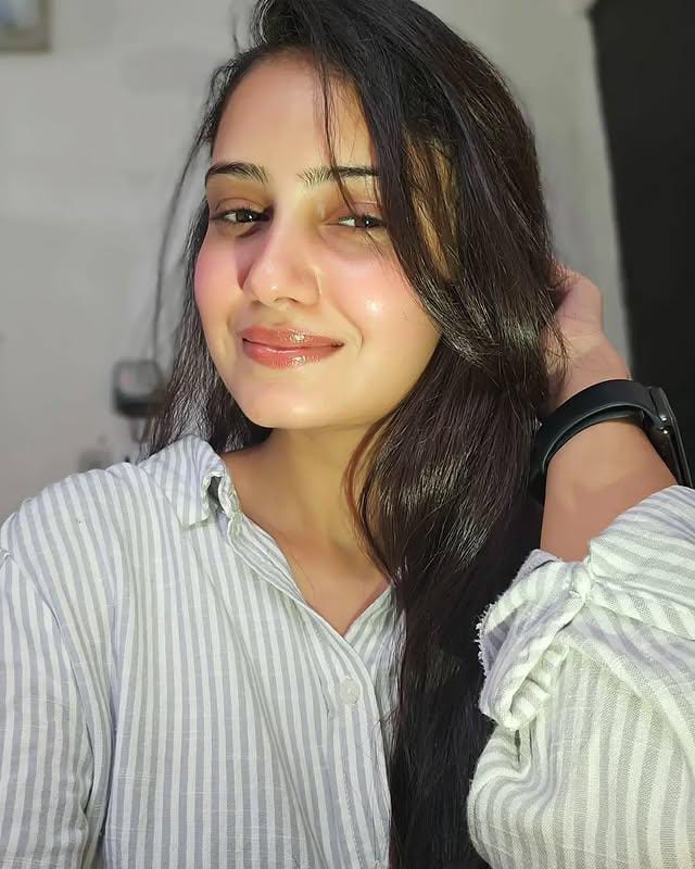 Anshika sethi full safe and secure genuine escort services