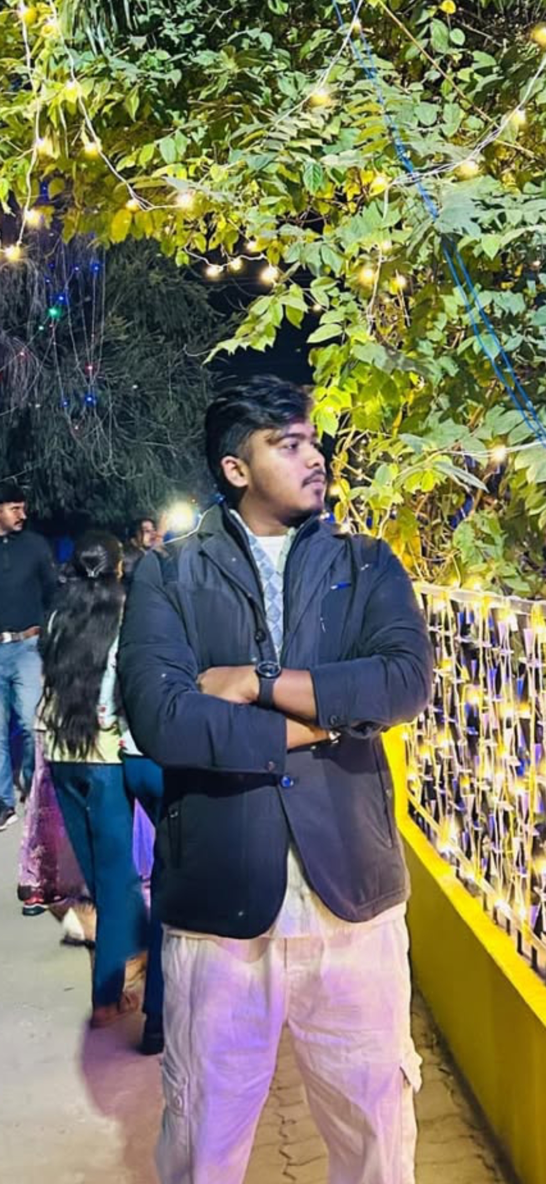 Man escort cheap rate ₹ only for . hr and ₹ for  hours message me