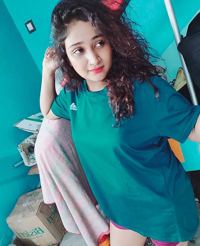 Barasat independent vip girls genuine service top model oyo hotel low price Divya Patel