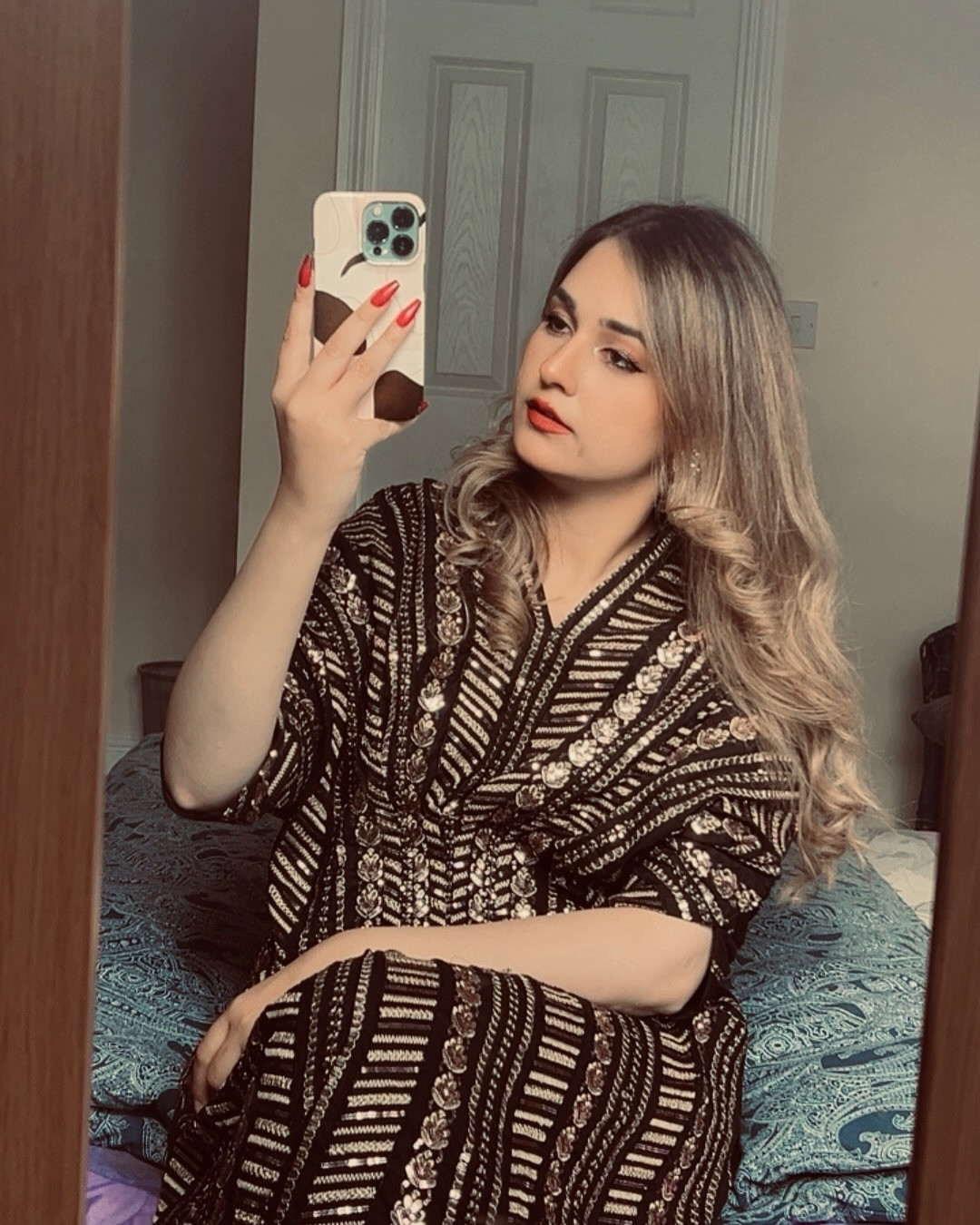 Noida Call Girls | ₹ Free Pickup & Drop Services x