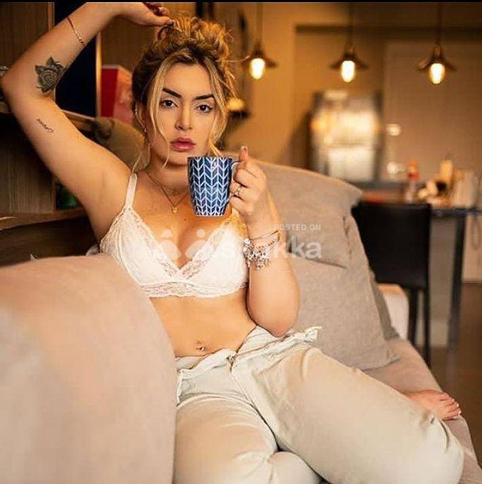 Busty Elite Lucknow Escorts service Wants Romantic Man For Romance In Lucknow