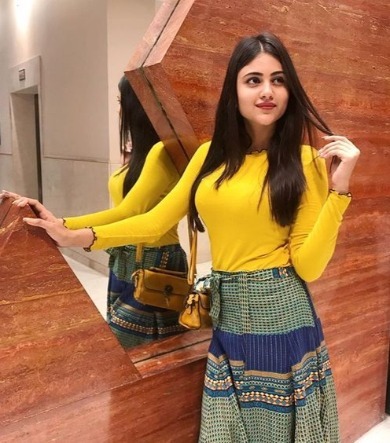 Call Girls In Delhi Most Beautiful Housewife ,College Girls Cash On Delivery