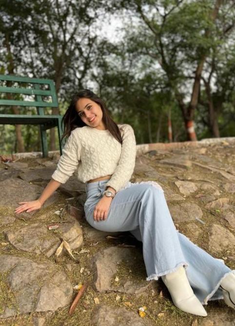 Call Girls In Connaught Place Delhi 𝟗𝟴𝟏𝟖𝟰𝟳𝟎𝟖𝟖𝟓 Escorts Service