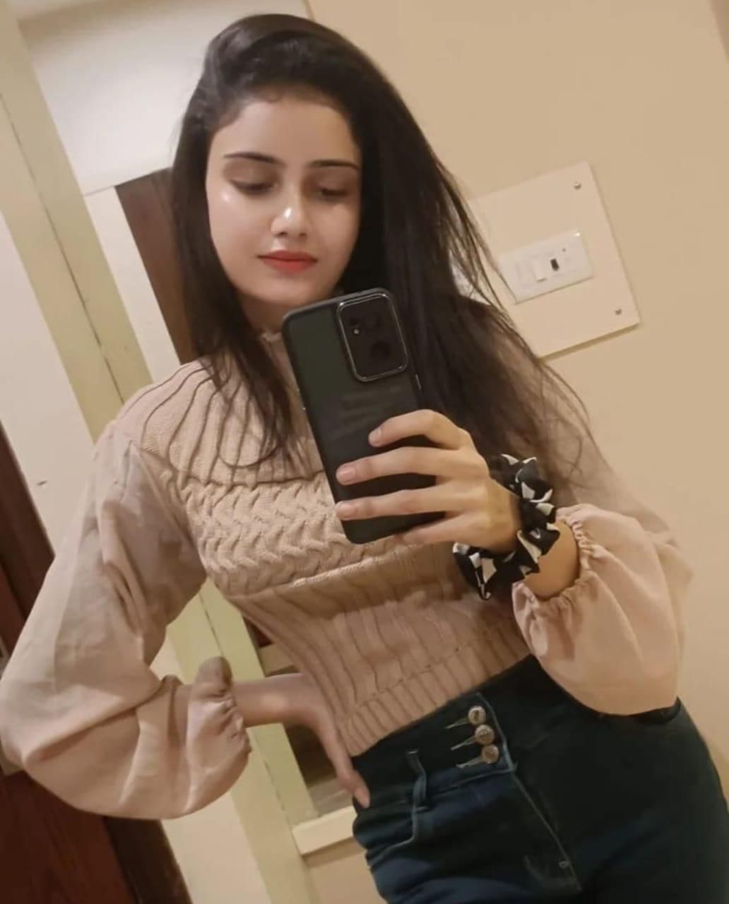 SHIKHA  CALL  GIRL IN MANIMAJRA NO ADVANCE ONLY CASH ON PAYMENT